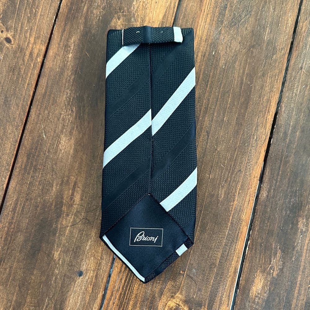 Brioni Elegant Black and Silver Diagonal Tie